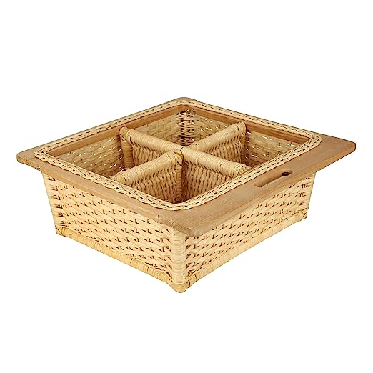 Wicker basket with 4 partitions